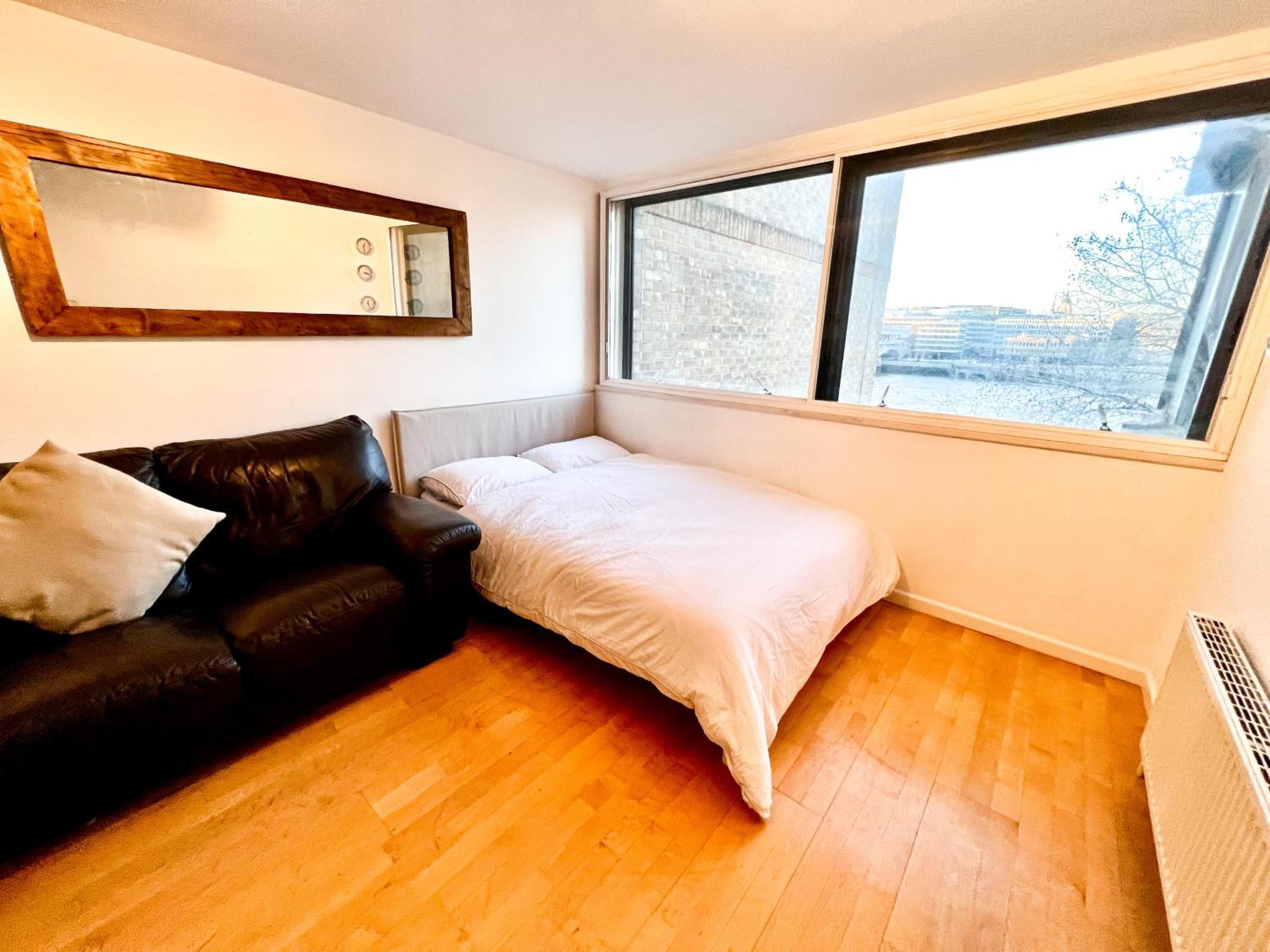 Great River Thames View Entire Apartment In The Most Central Лондон Экстерьер фото